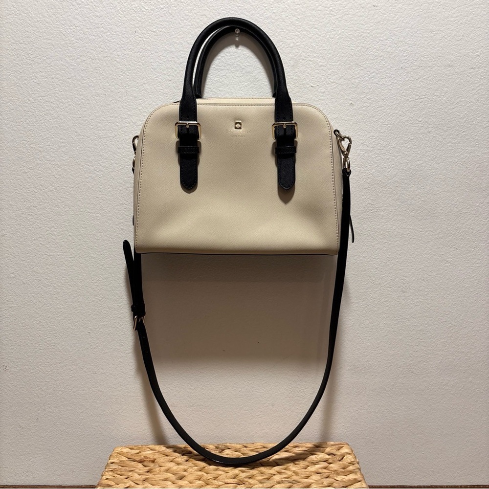Kate Spade Leather Crossbody Bag with Zip Closure